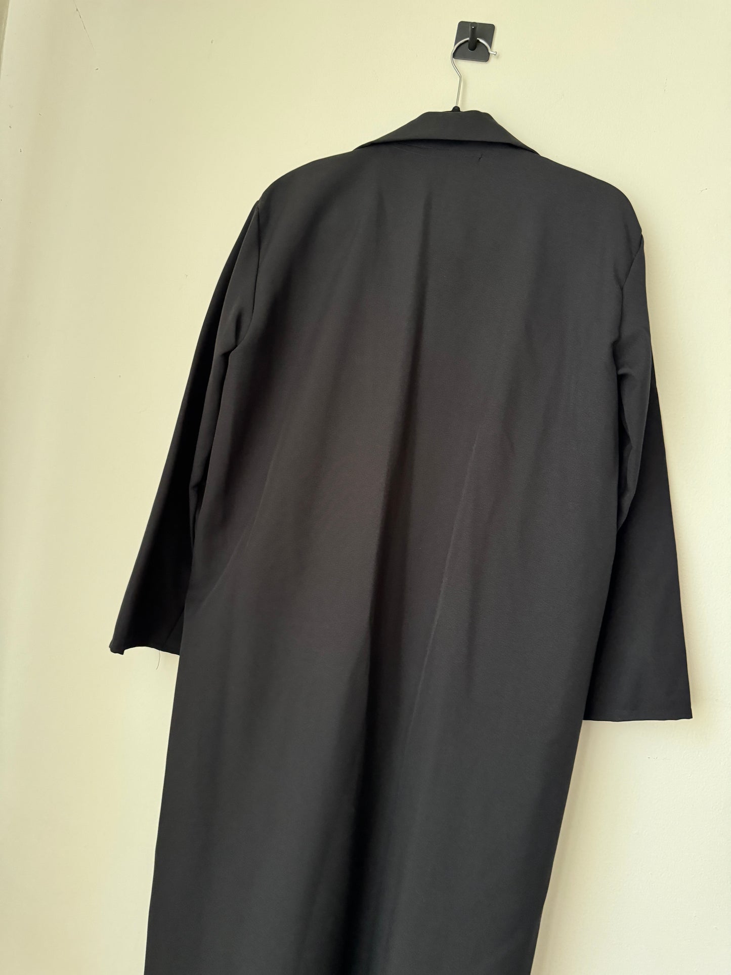 Tunica negra, Talla L, Hombre