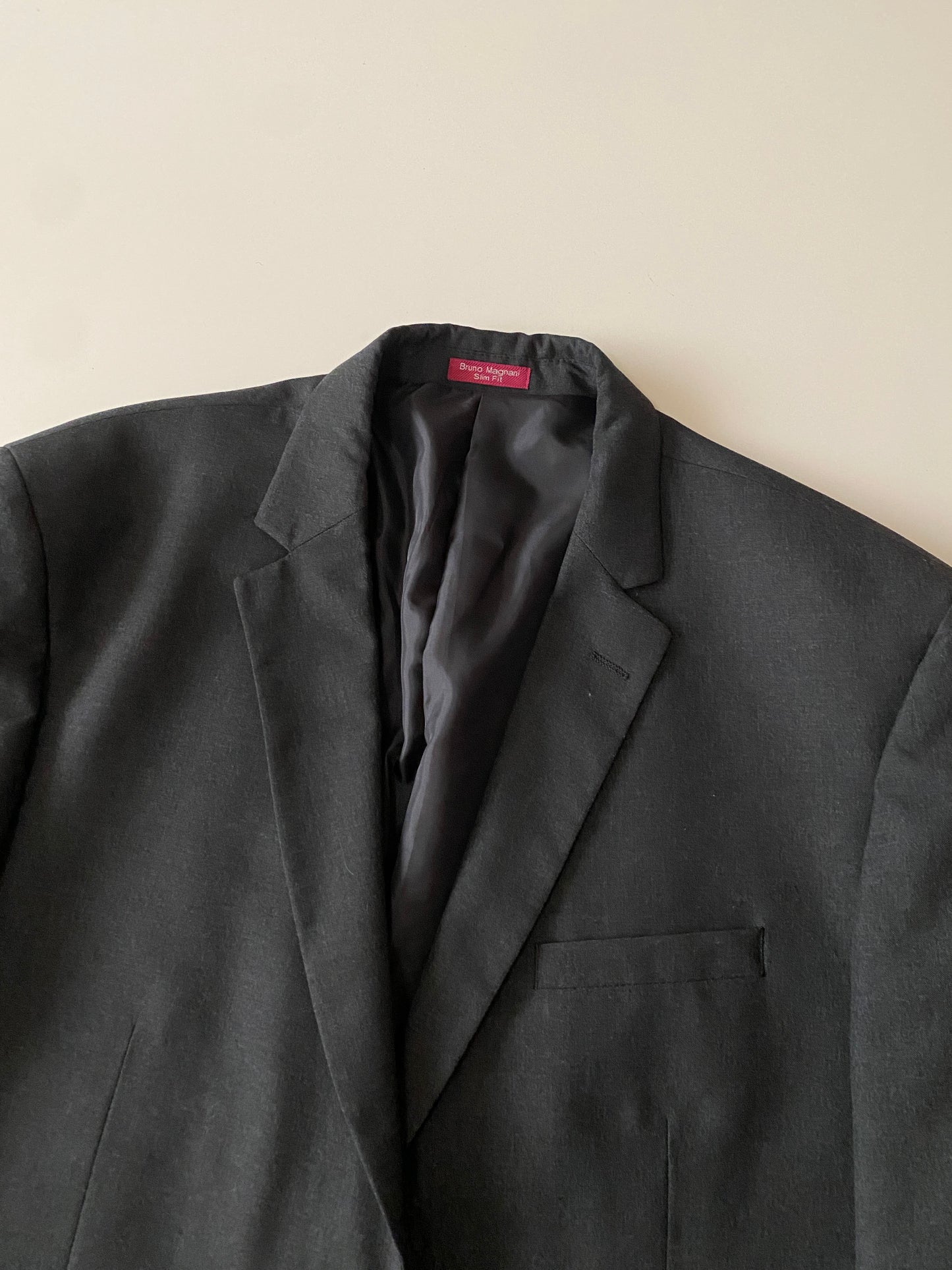 Traje completo gris oscuro, Talla Saco 46R, Pantalones 40R, Hombre