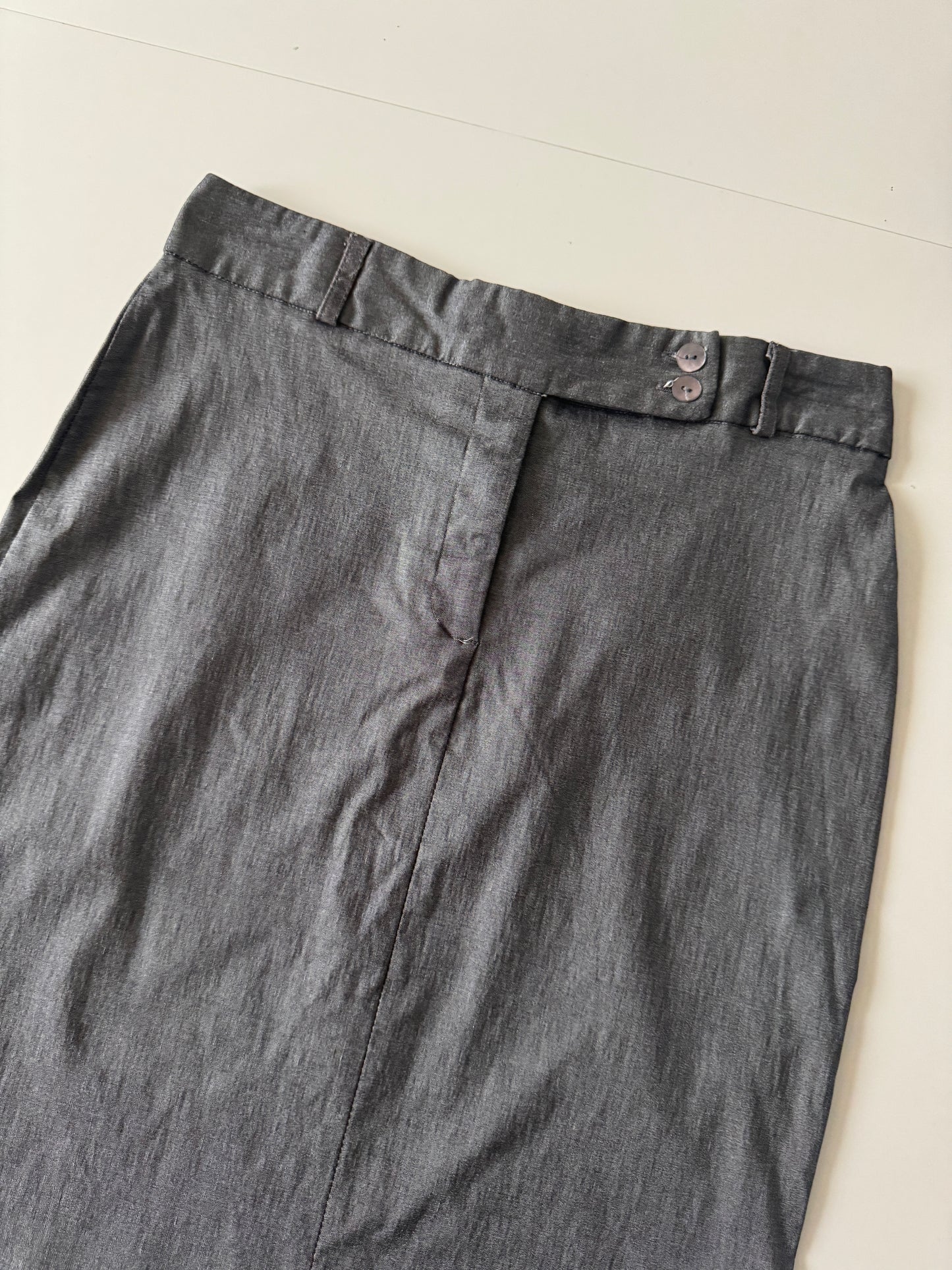 Falda gris satinada, Talla S, Mujer