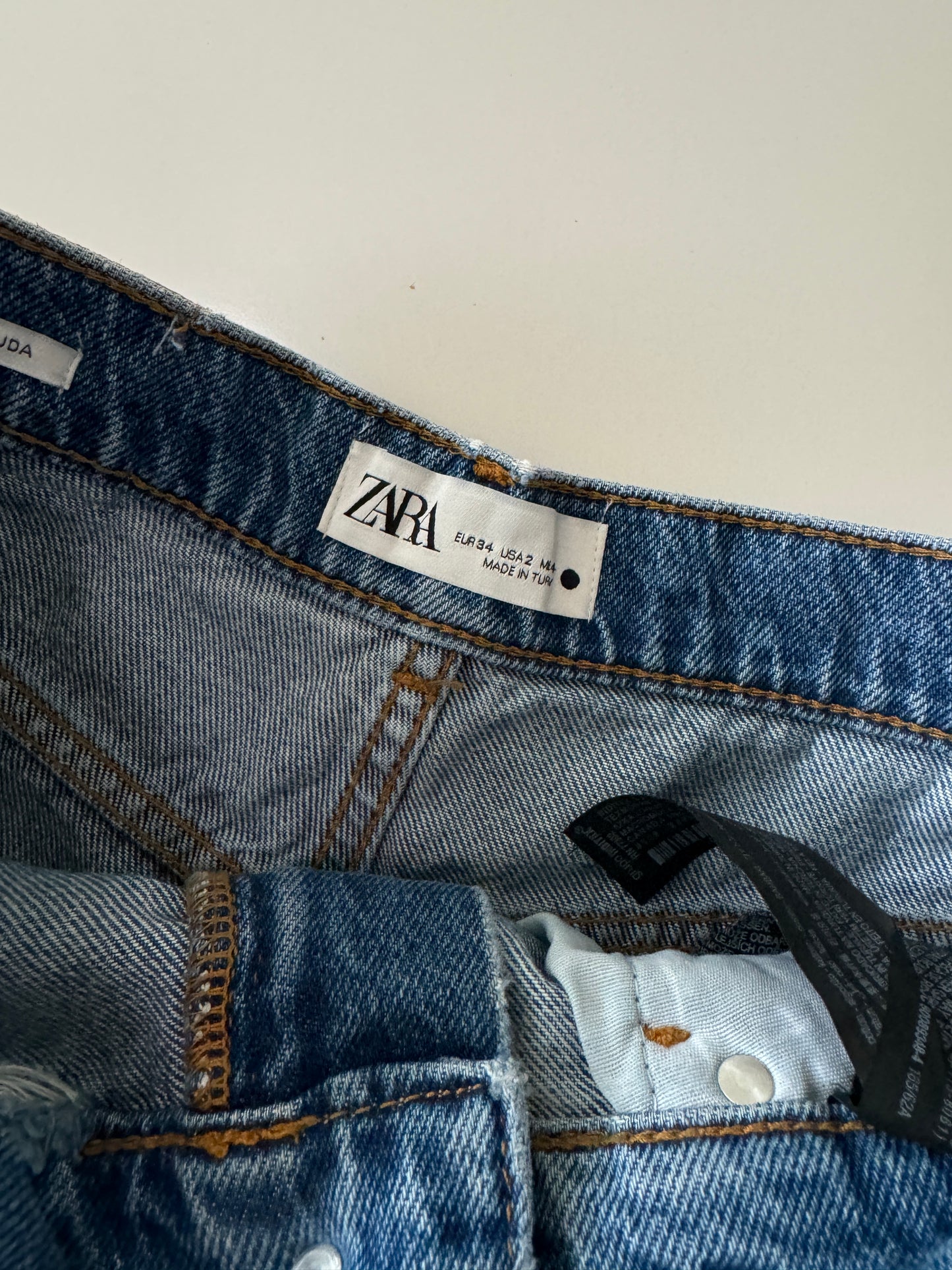 Shorts de mezclilla negros, Talla 24Mx, 2Usa, Mujer