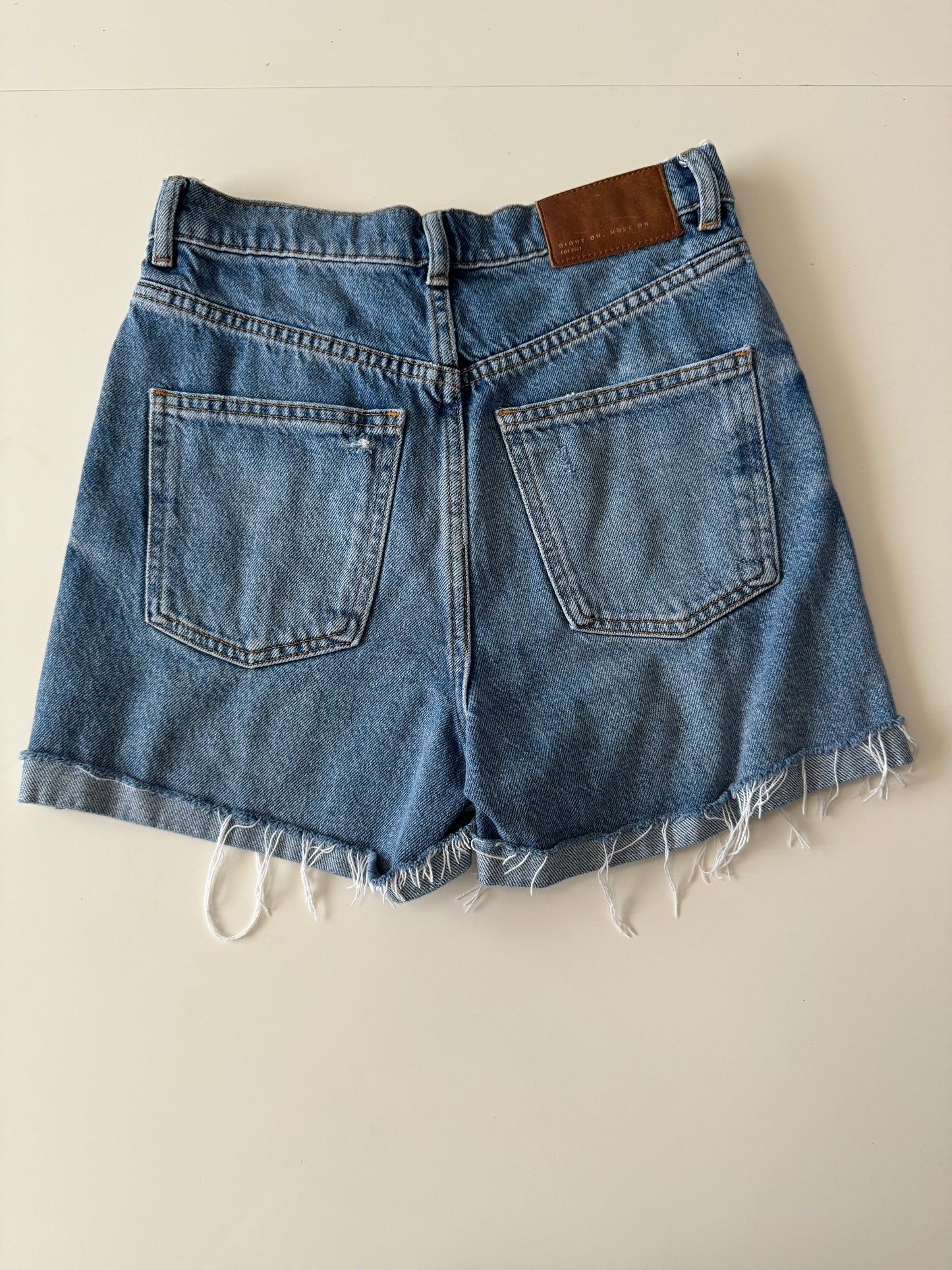 Shorts de mezclilla negros, Talla 24Mx, 2Usa, Mujer