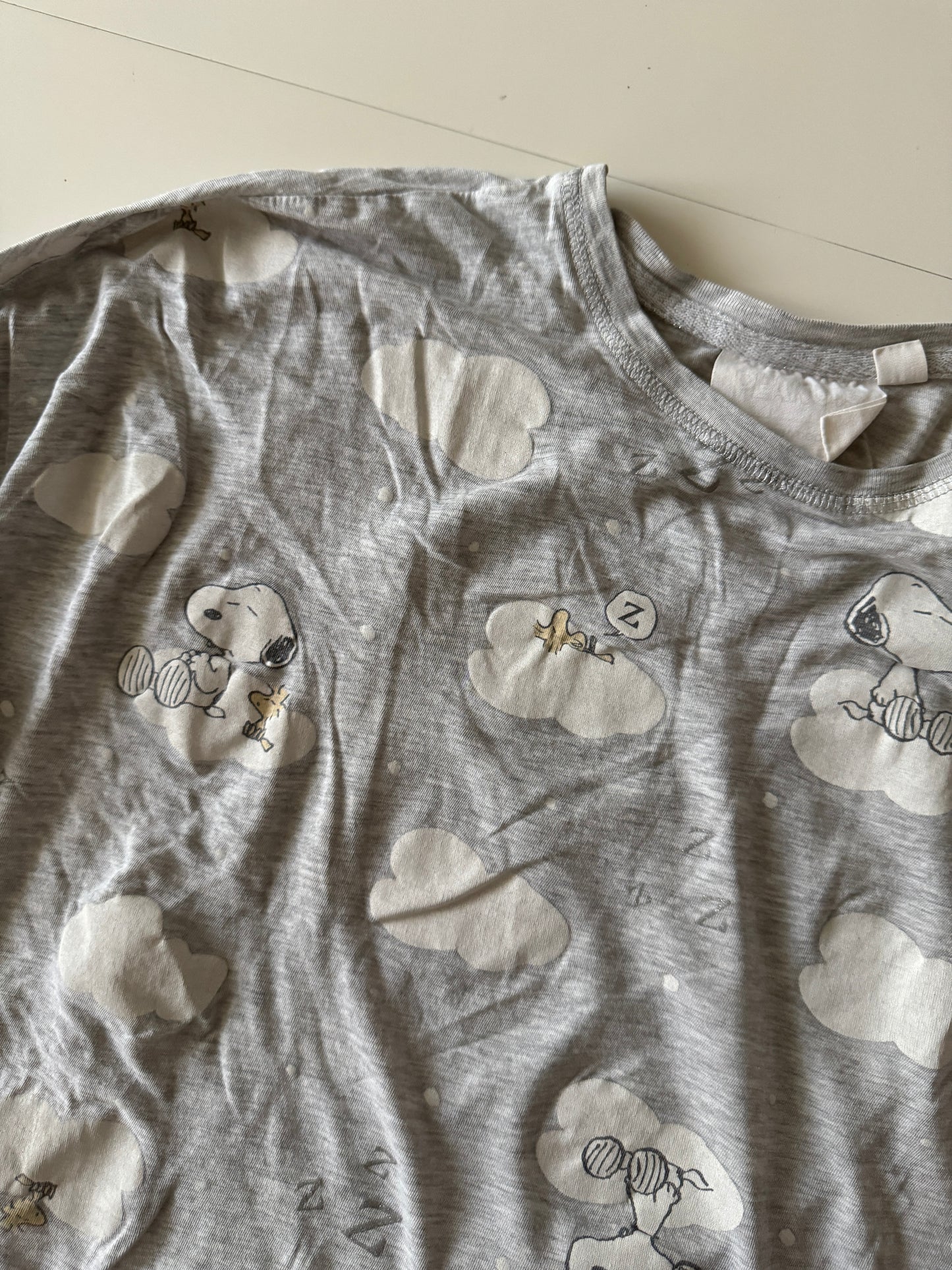 Set de pijama gris, Peanuts, Talla M, Women secret, Mujer