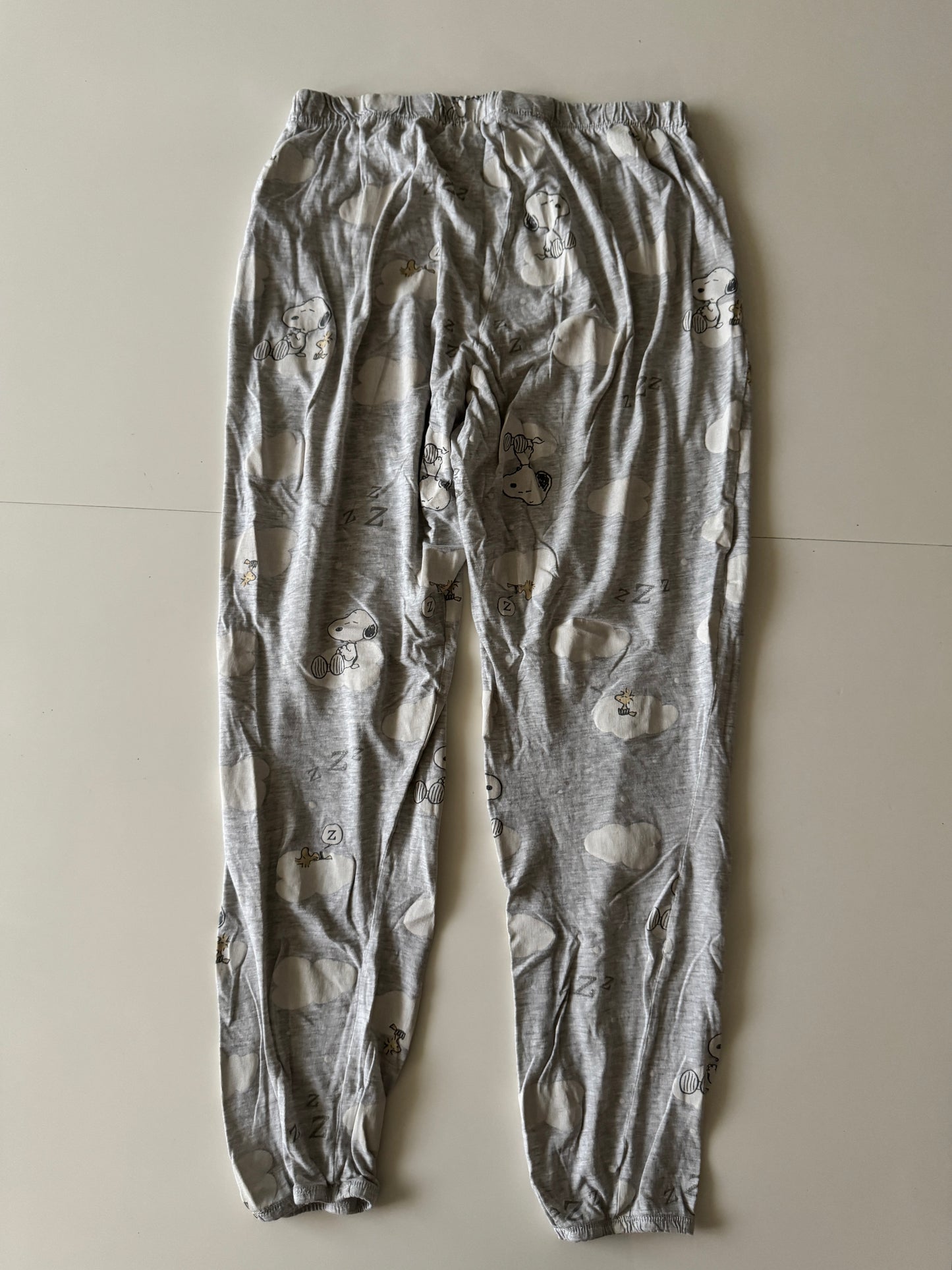Set de pijama gris, Peanuts, Talla M, Women secret, Mujer