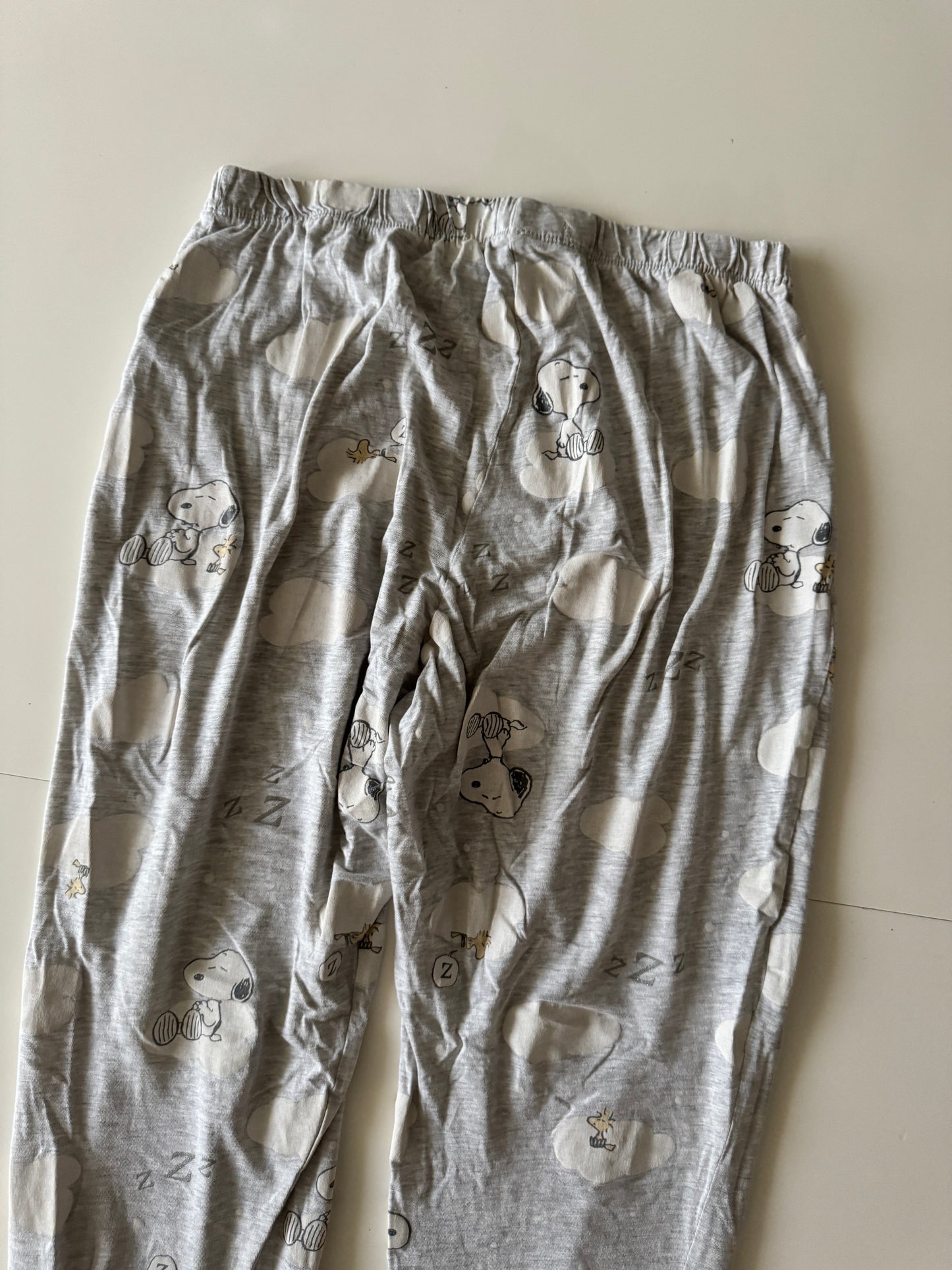 Set de pijama gris, Peanuts, Talla M, Women secret, Mujer
