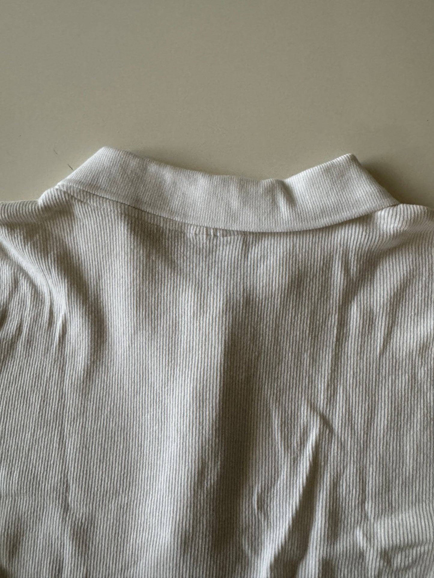 Crop blanco tejido, estilo polo, Talla L, Divided H&M, Mujer