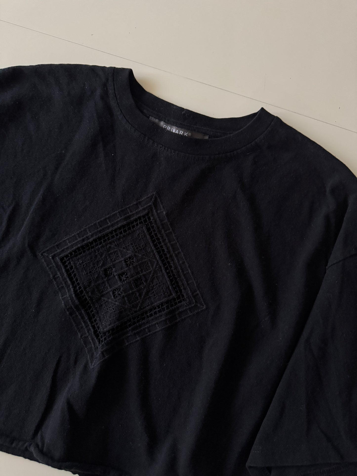 Crop negro con detalle al frente tejido, Talla M, Primark, Mujer