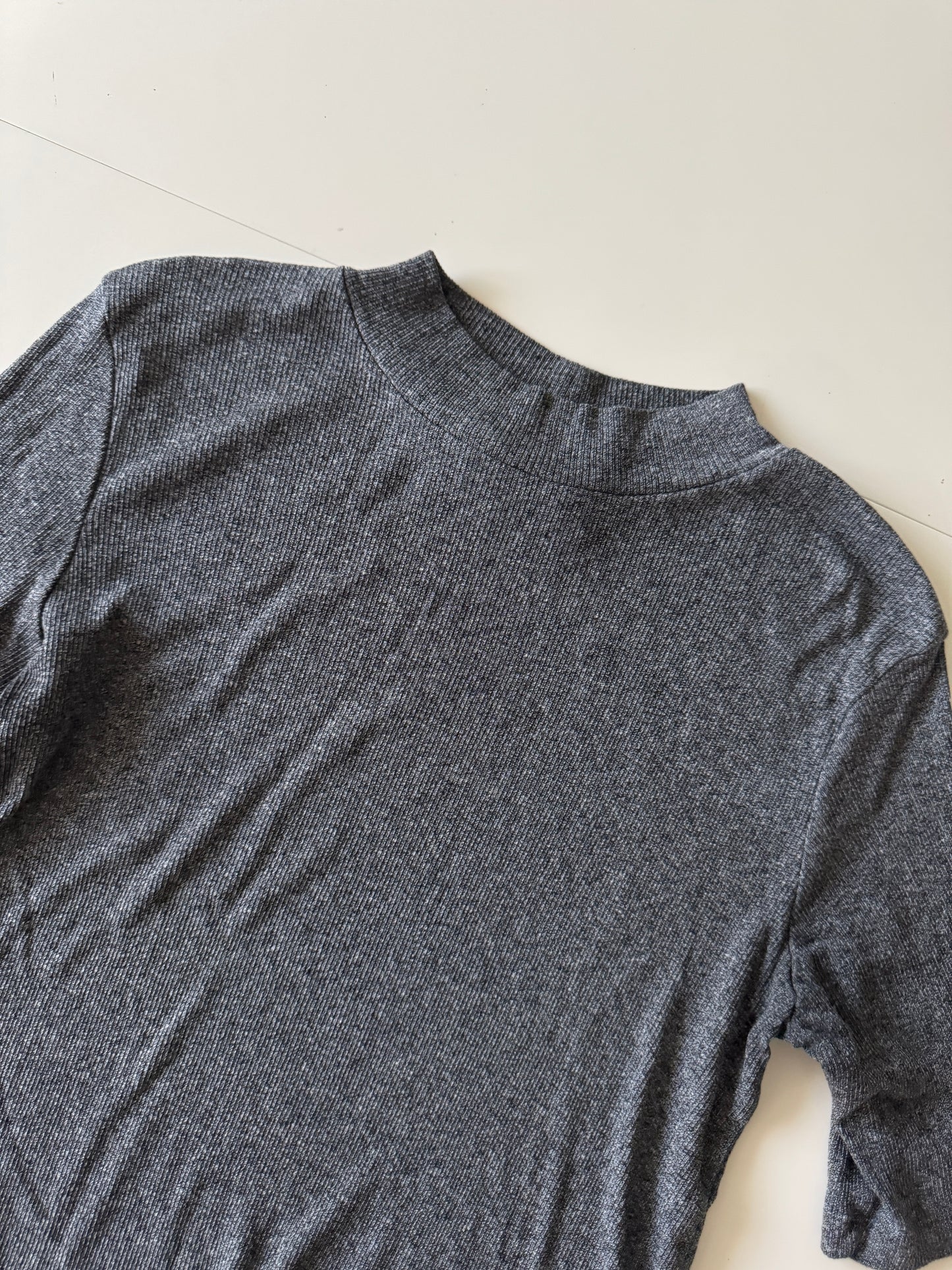 Blusa de punto gris, cuello alto, Talla M, Divided H&M, Mujer
