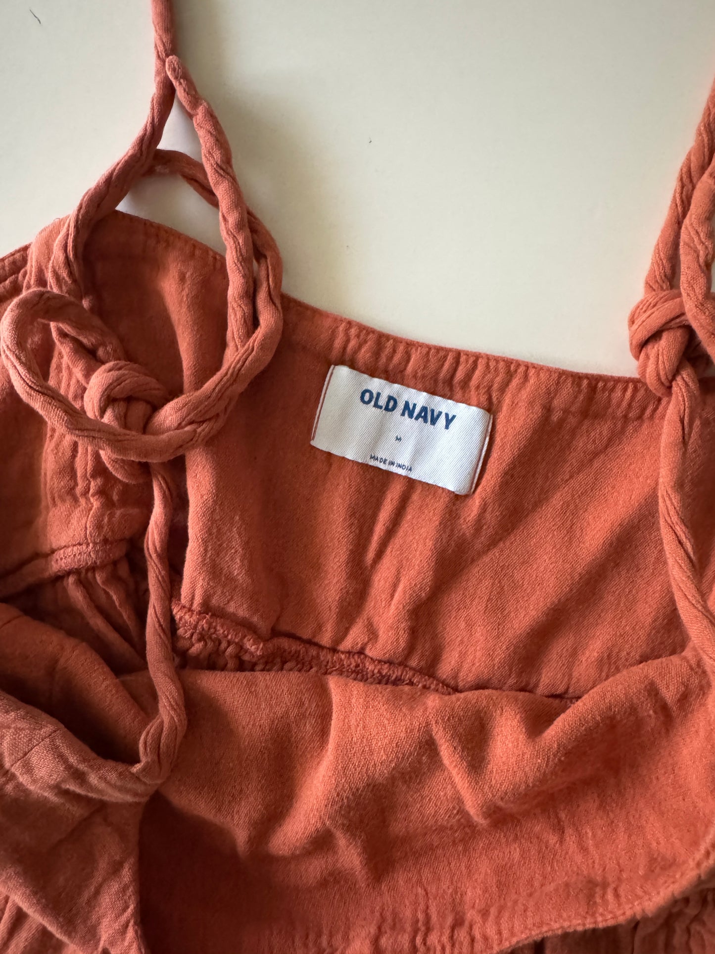 Blusa de tirantes color ladrillo, Talla M, Old Navy, Mujer