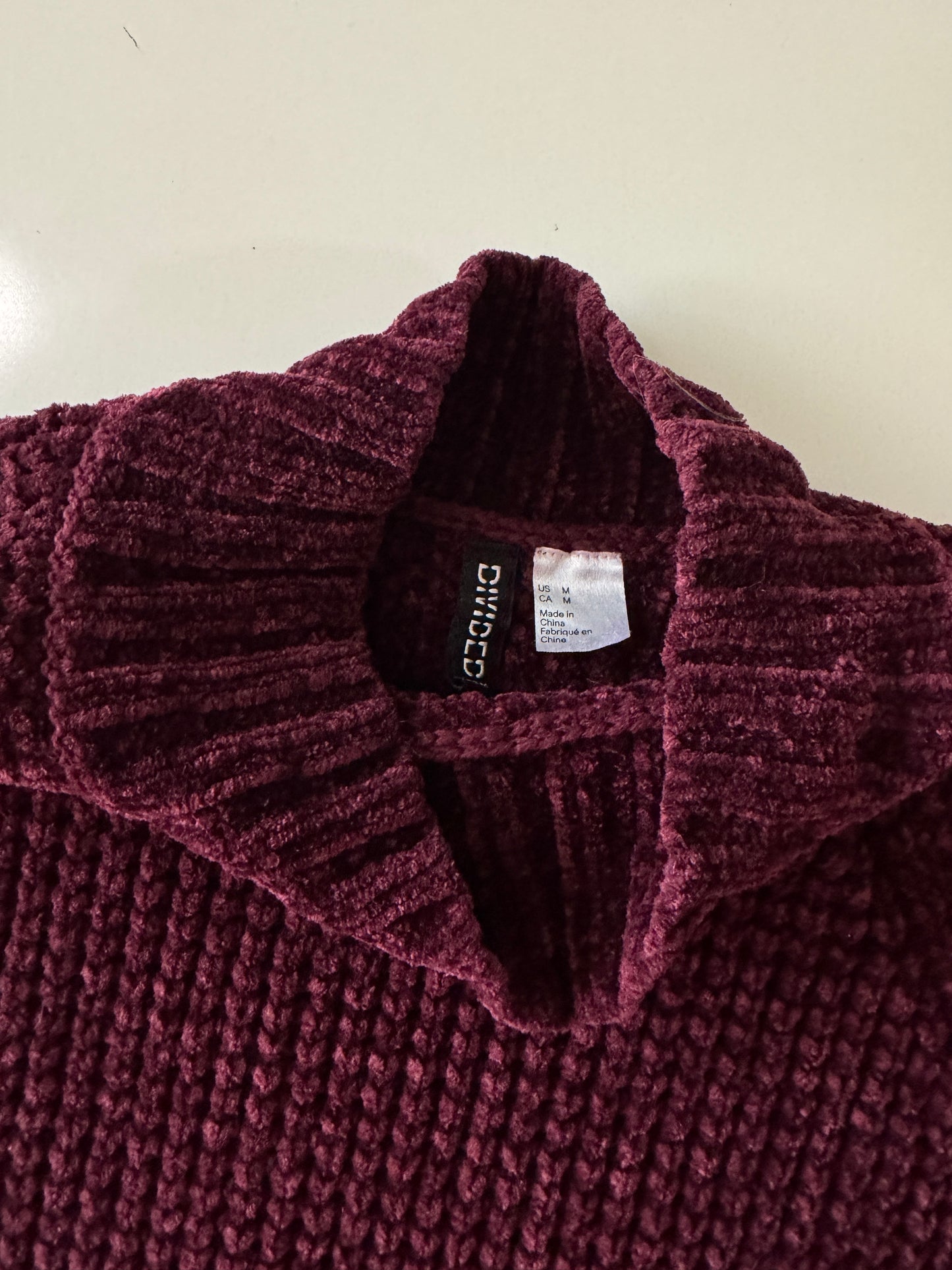 Crop Sweter color vino, Talla M, Divided H&M, Mujer