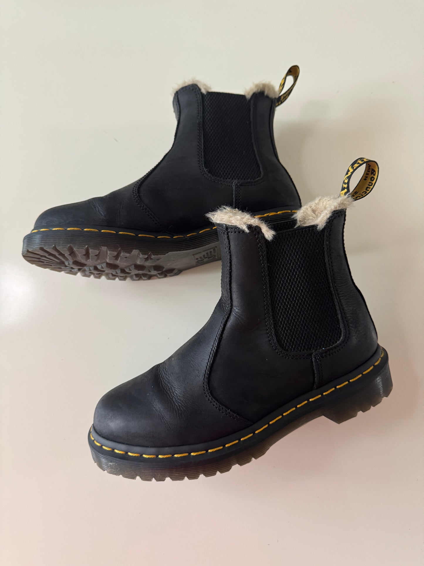 Botas Chelsea de piel negras, Talla 6 usa, 37 eu, 4 Uk, Dr Martens, Mujer