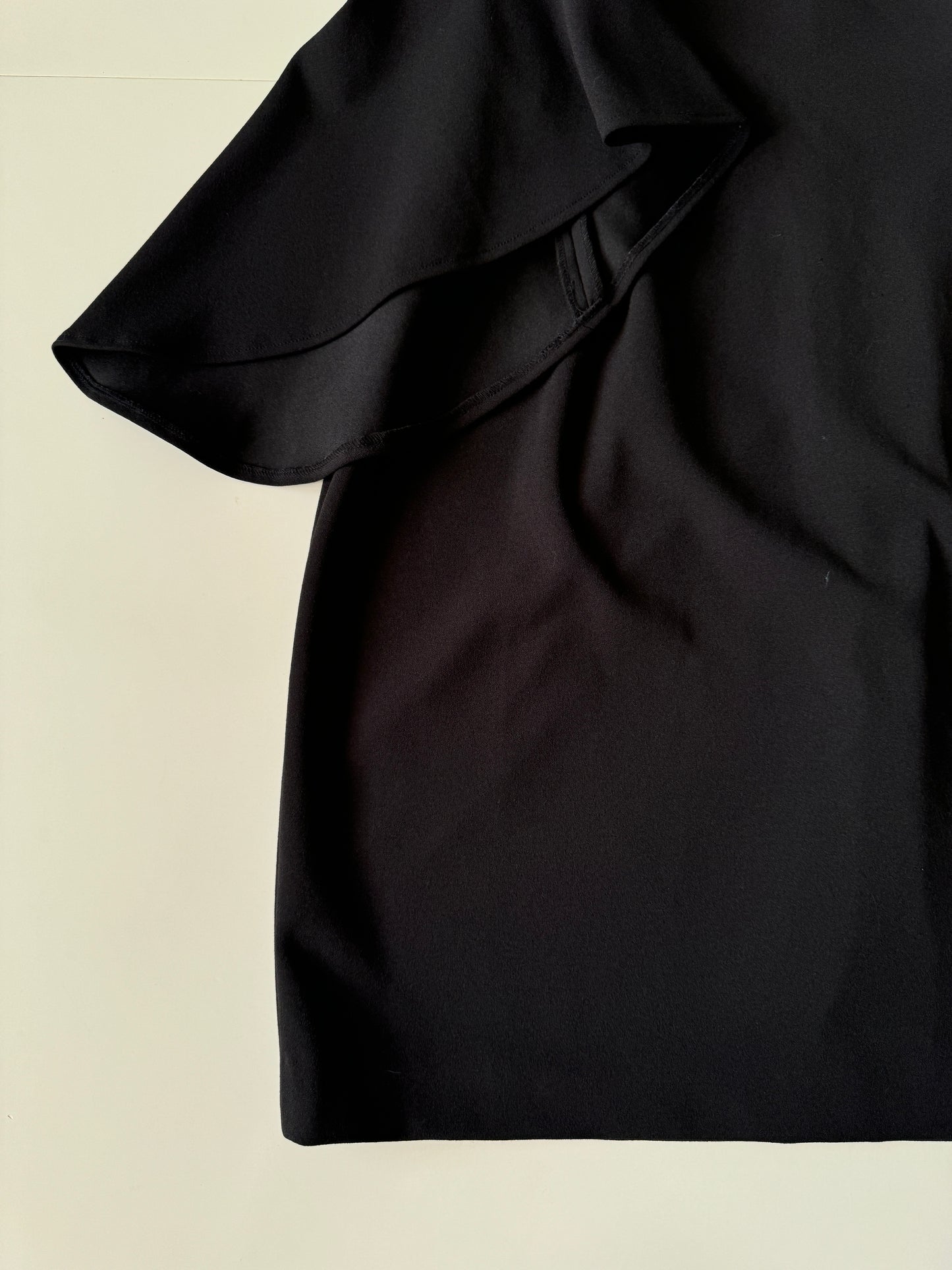 Vestido negro con mangas acampanadas, Talla 14, L, Mujer