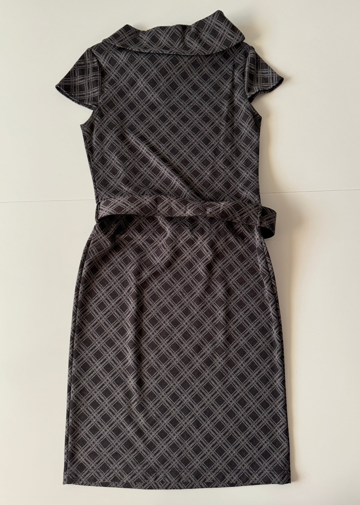 Vestido cafe, corte retro, Talla S, Mujer