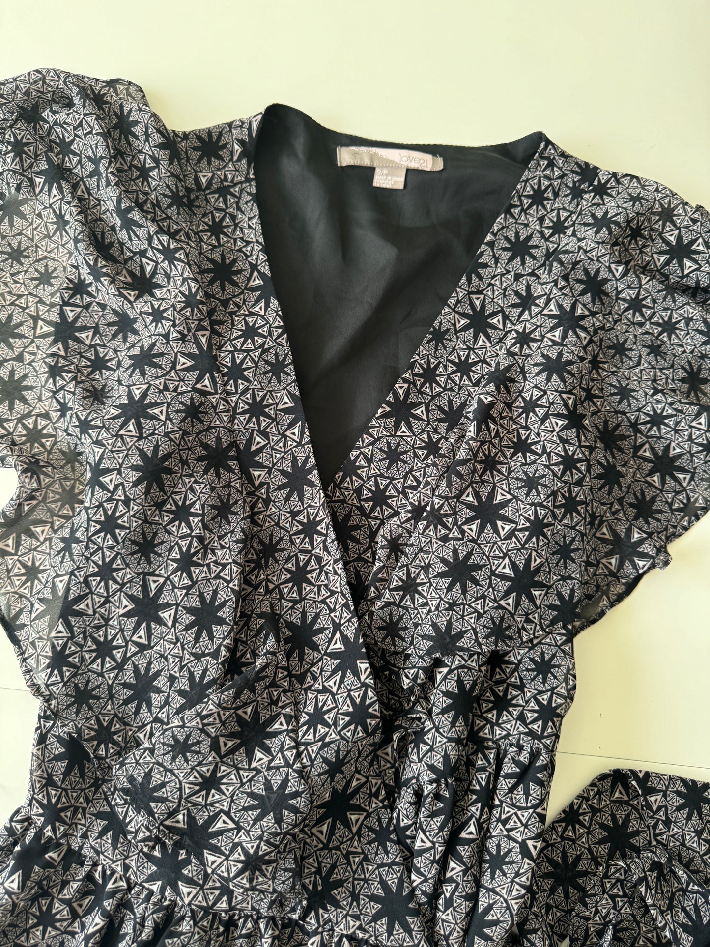 Vestido cruzado estampado, Talla S, Mujer