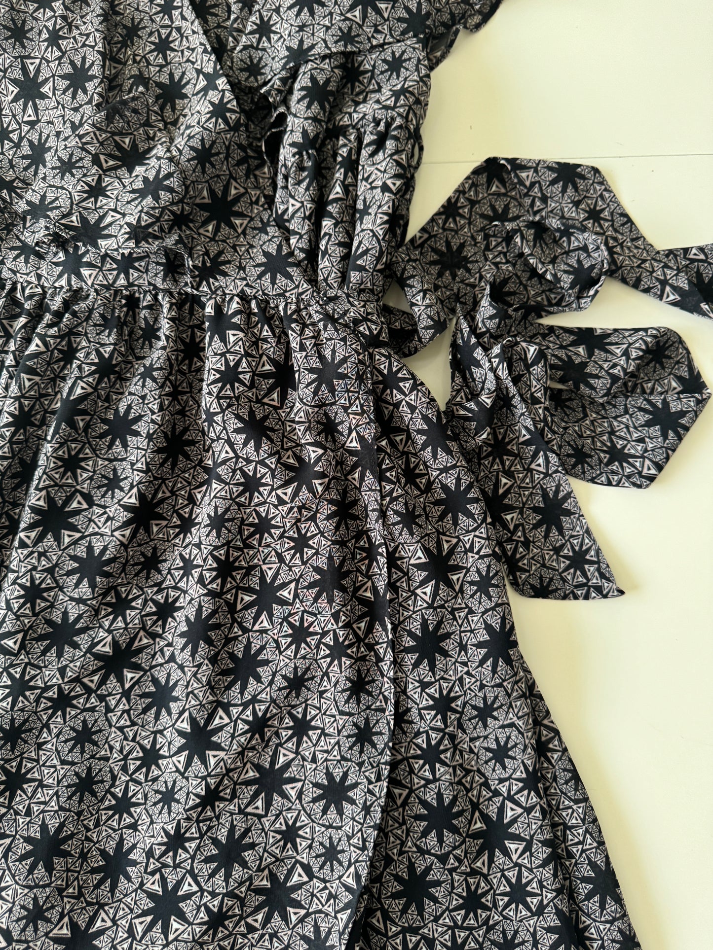 Vestido cruzado estampado, Talla S, Mujer