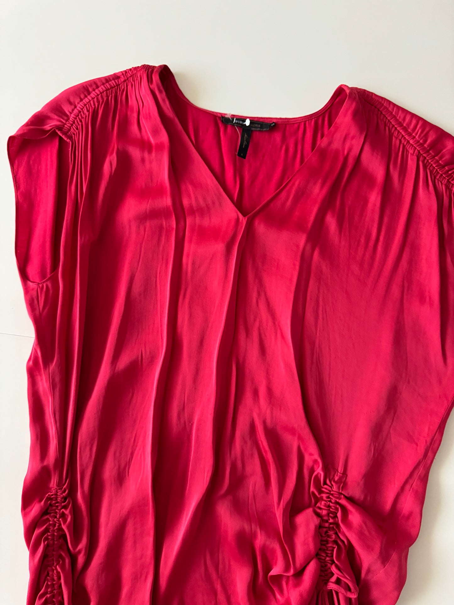 Vestido rojo corto con jaretas en costados, Talla S, Mujer