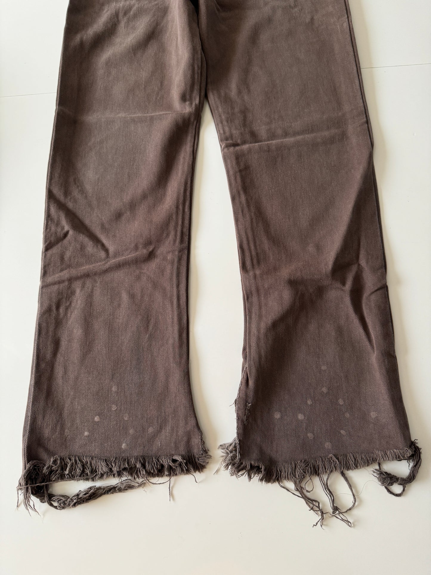 Jeans distress de diseñador cafe, Talla 34, Hombre