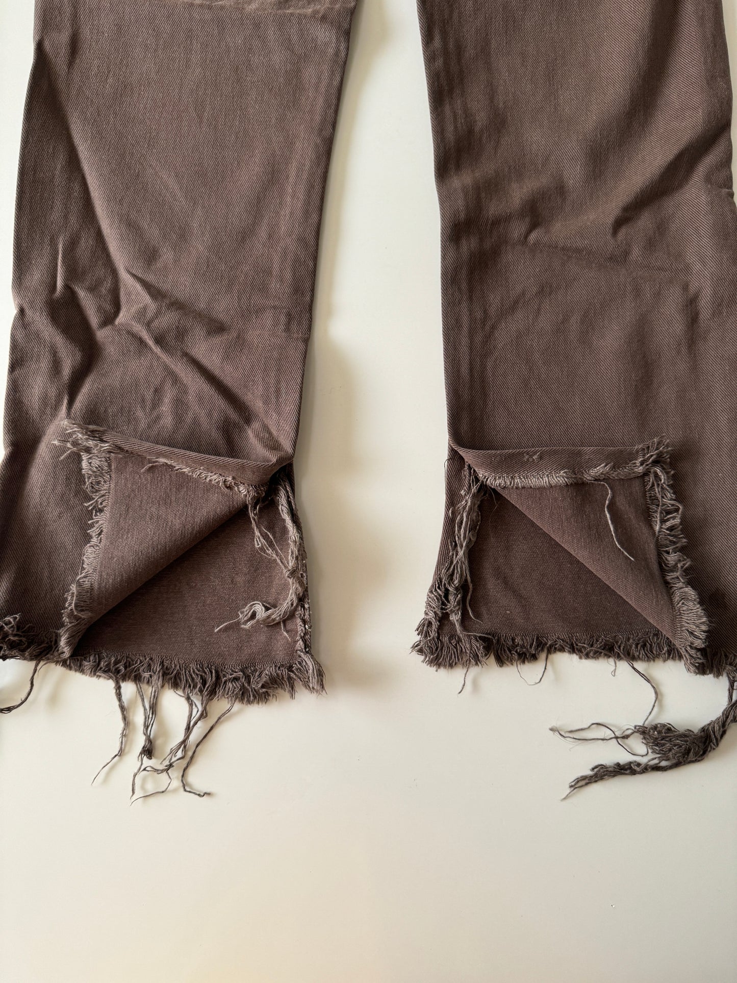 Jeans distress de diseñador cafe, Talla 34, Hombre
