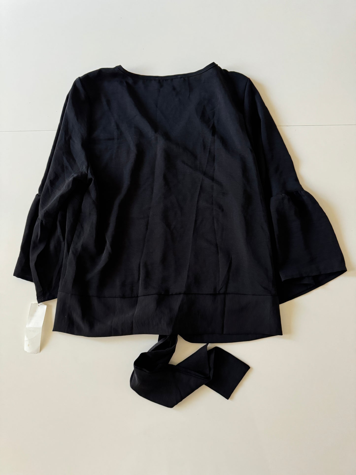 Blusa negra con botones, Talla M, Mujer