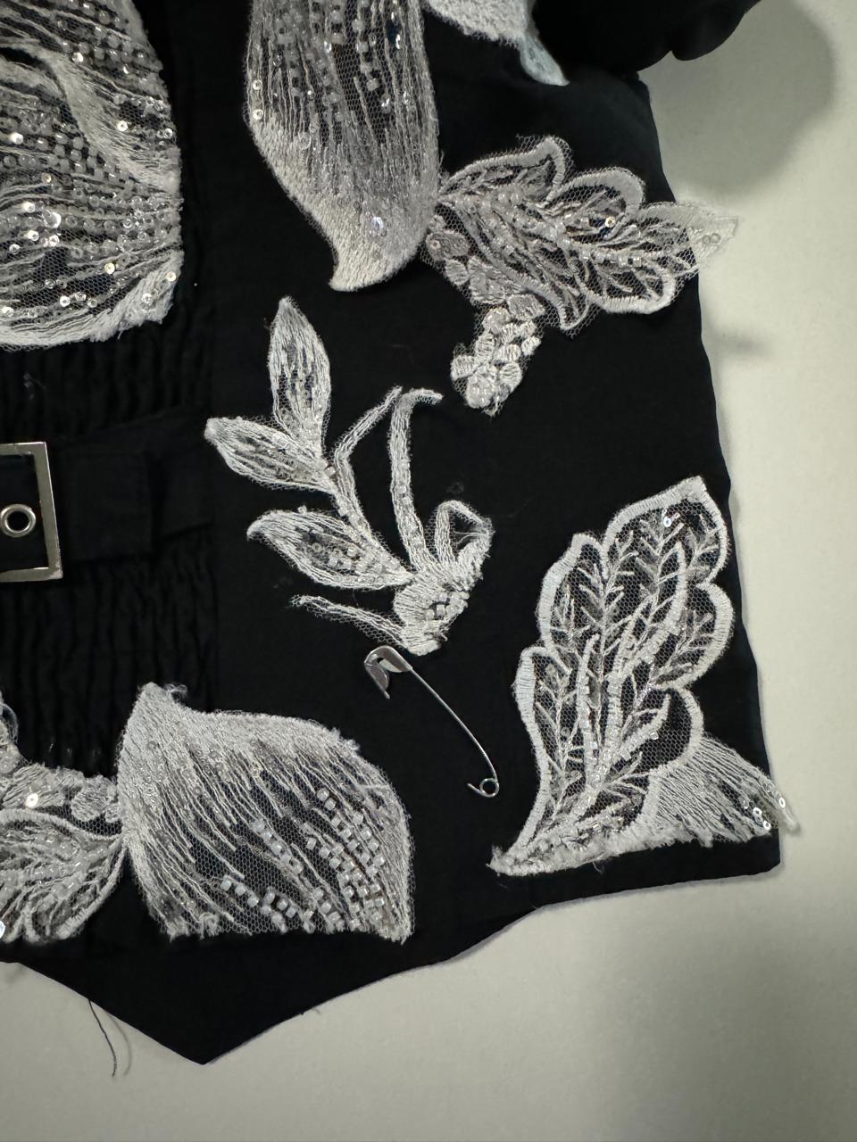 Halter negro con aplicaciones blancas, Talla M/L, Mujer, Unisex, Wilister