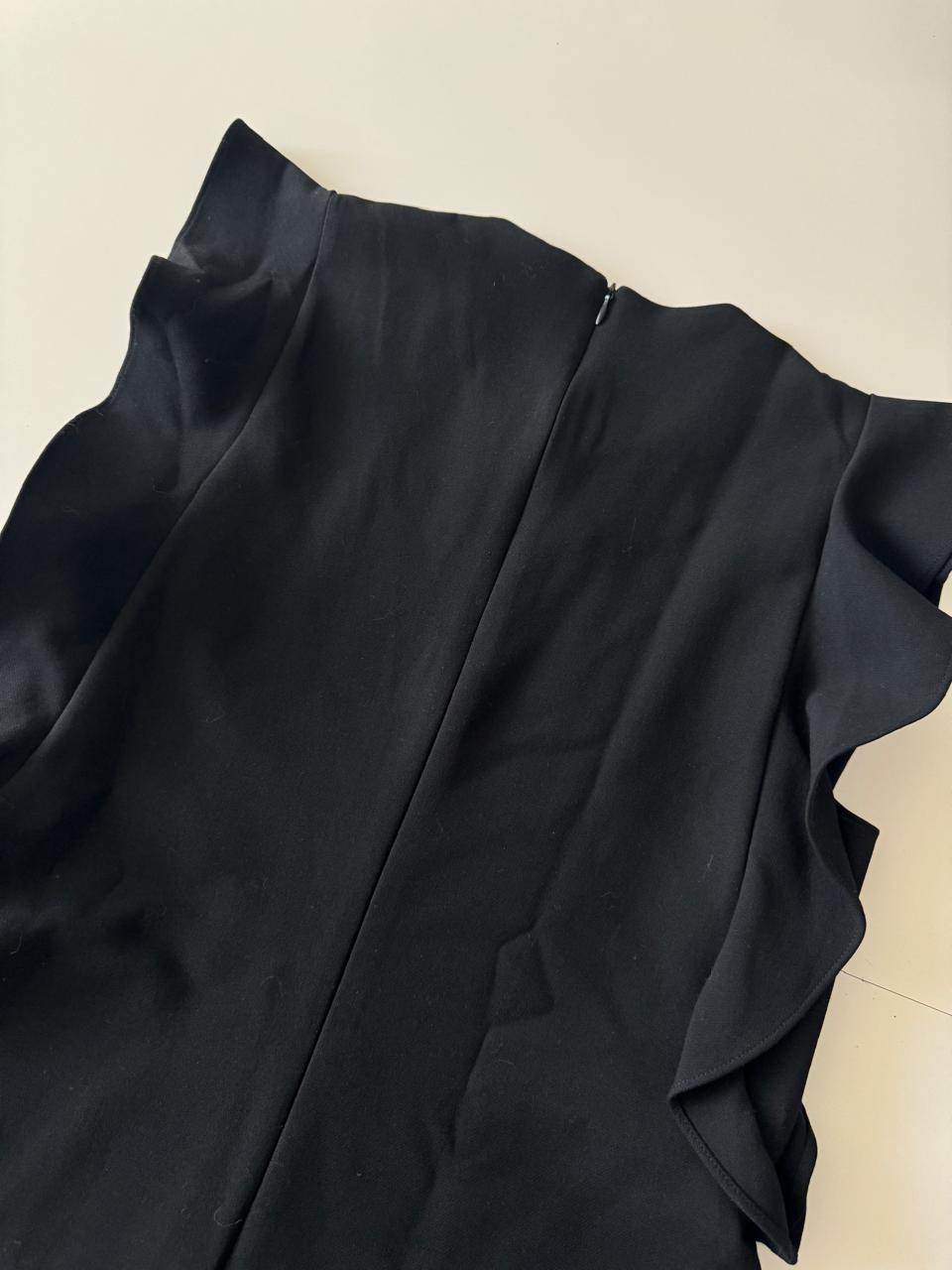 Vestido negro con escarolas, Talla XS, 24, Mujer