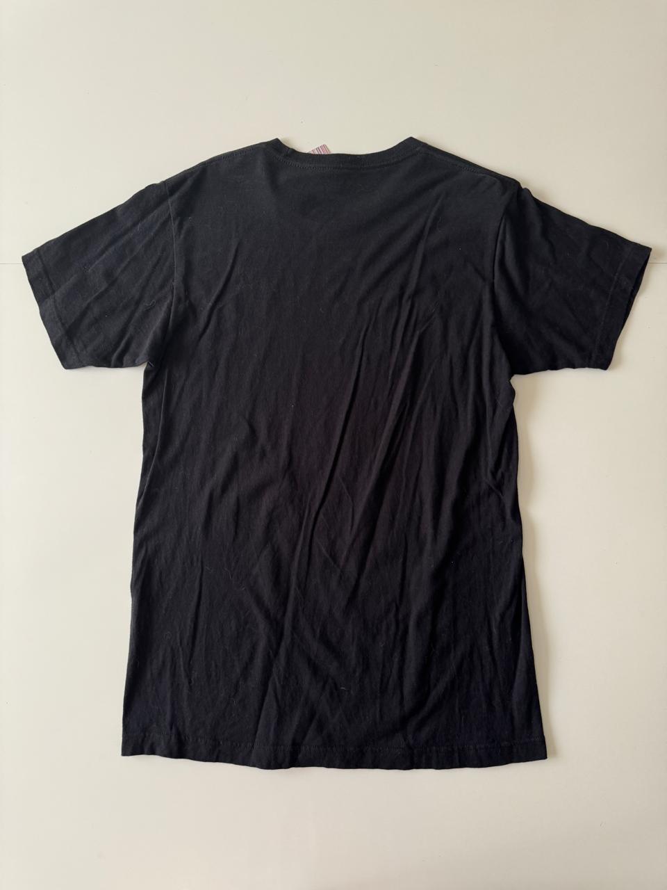 Playera negra con leyenda, Talla M, Hombre