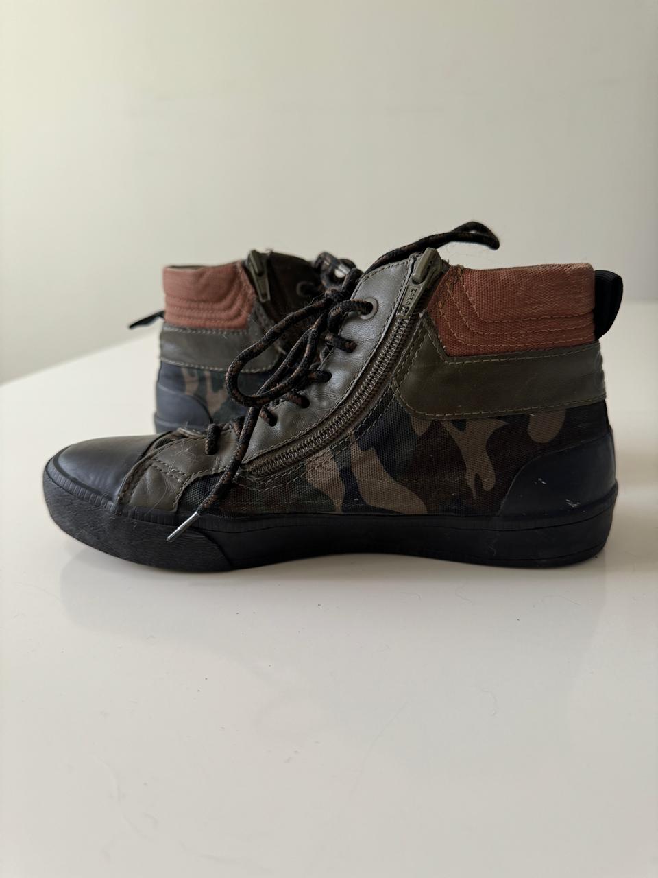 Tenis camuflaje, Talla 22Mx, Niño