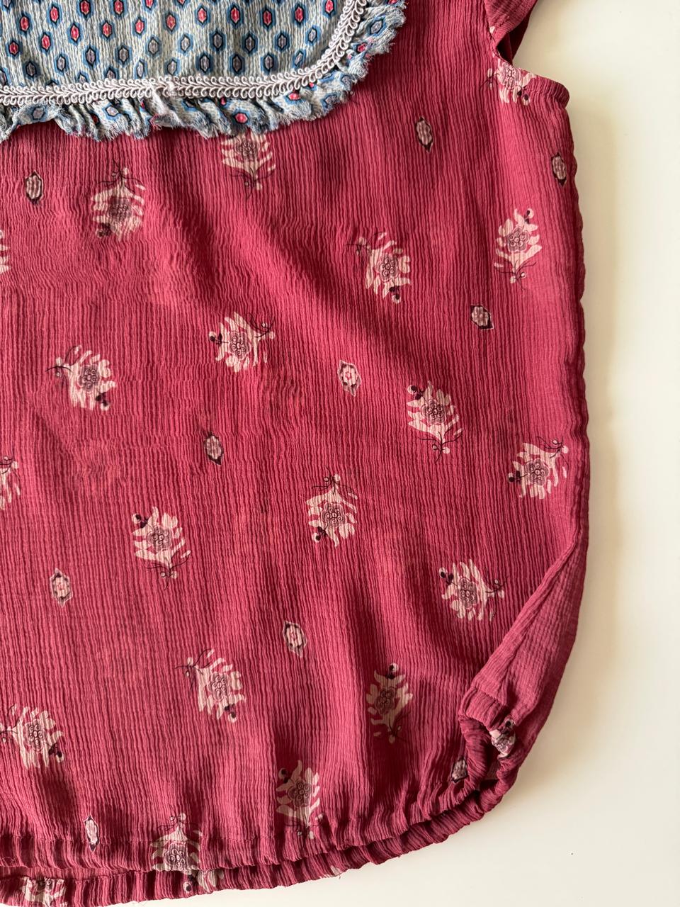 Blusa traslucida estampada, Talla S, Mujer