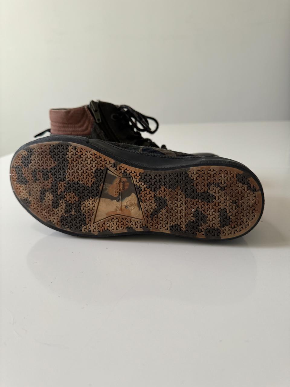 Tenis camuflaje, Talla 22Mx, Niño