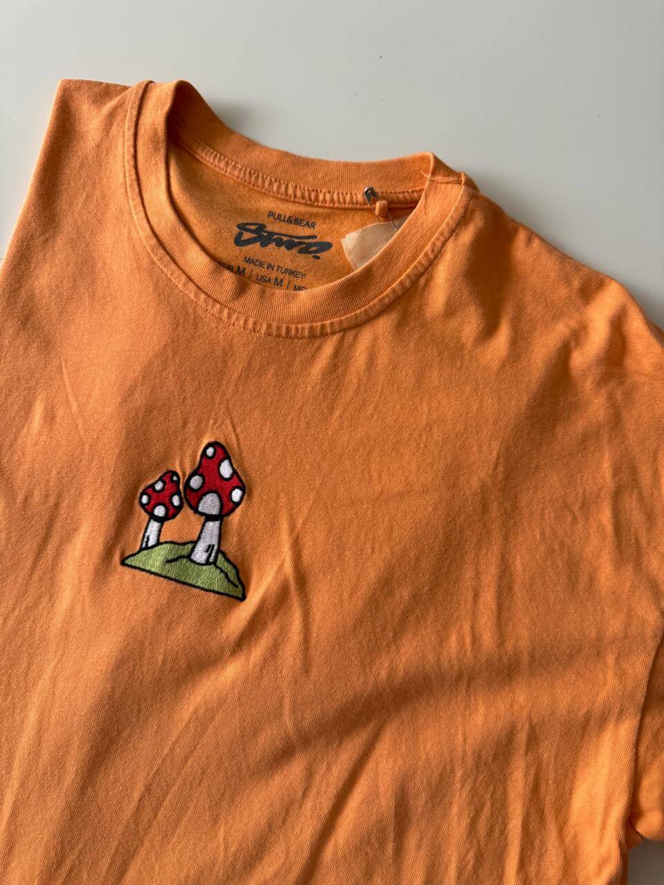 Playera naranja con honguitos, Talla M, 38, Hombre