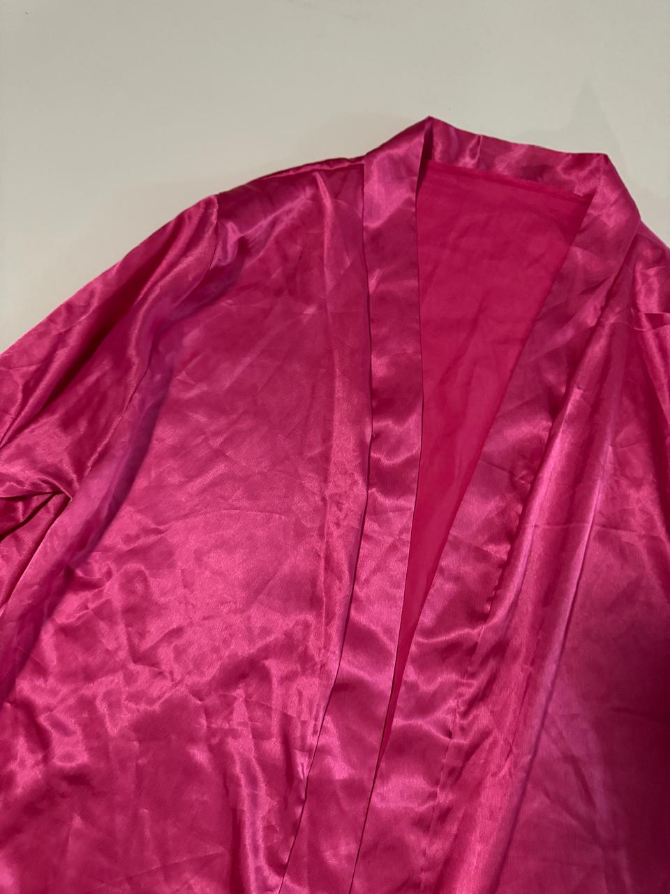 Bata rosa con encaje, Talla M, Mujer