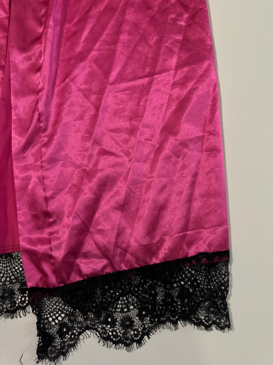 Bata rosa con encaje, Talla M, Mujer