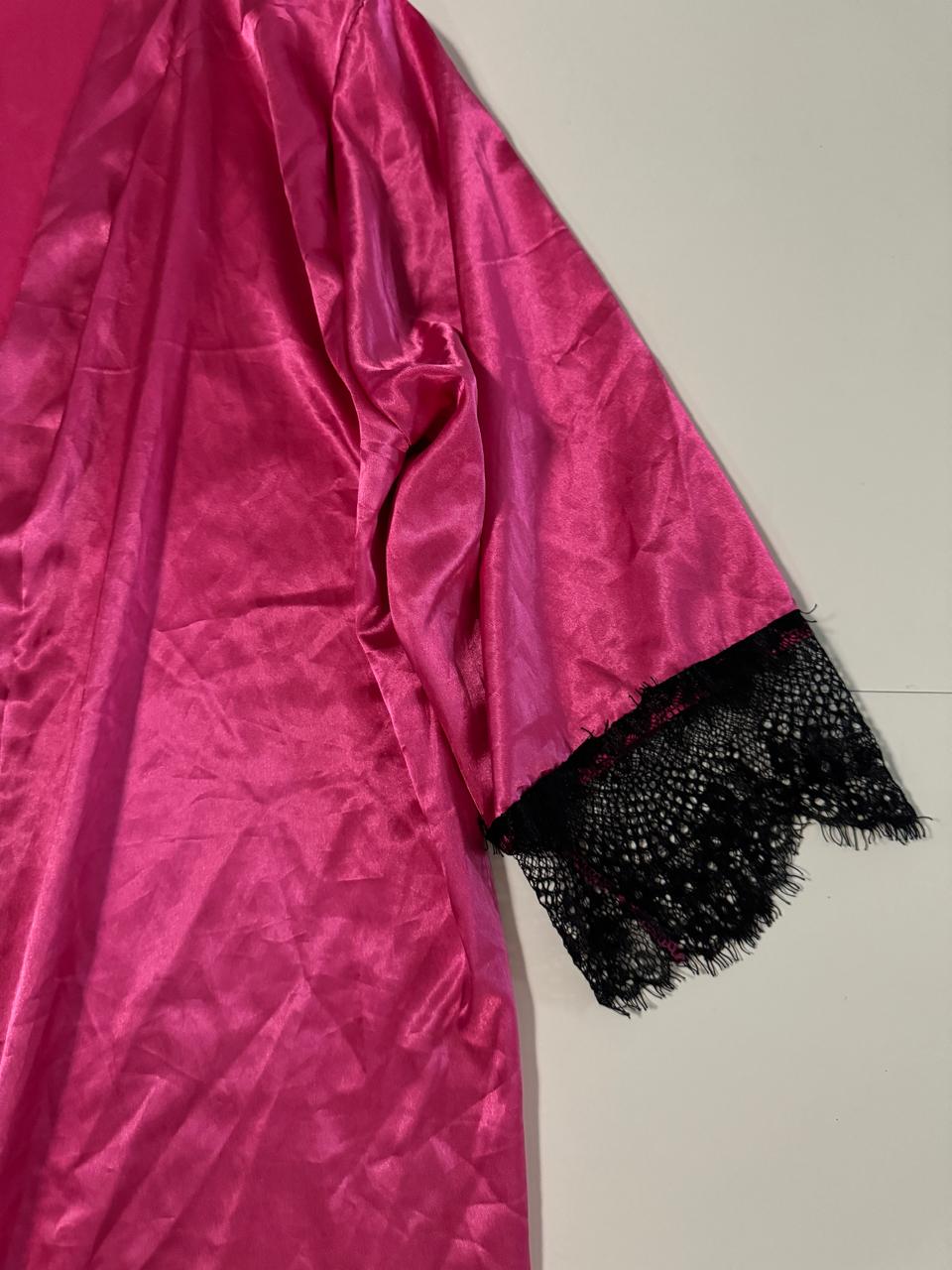 Bata rosa con encaje, Talla M, Mujer