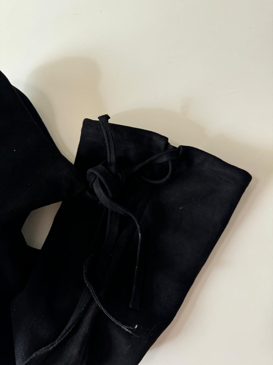 Botas negras altas, Talla 6.5Mx, Mujer