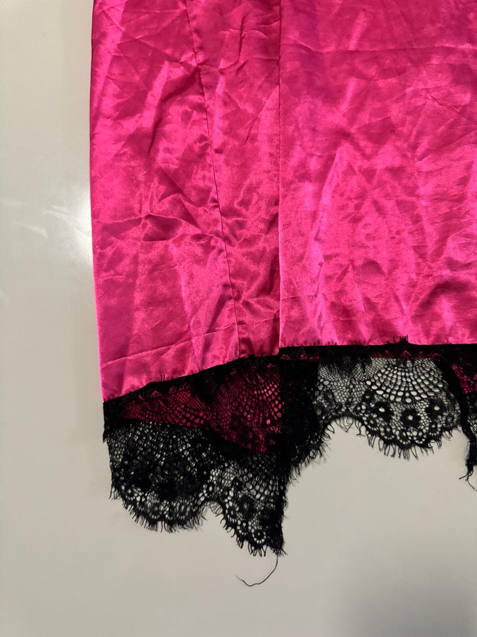 Bata rosa con encaje, Talla M, Mujer