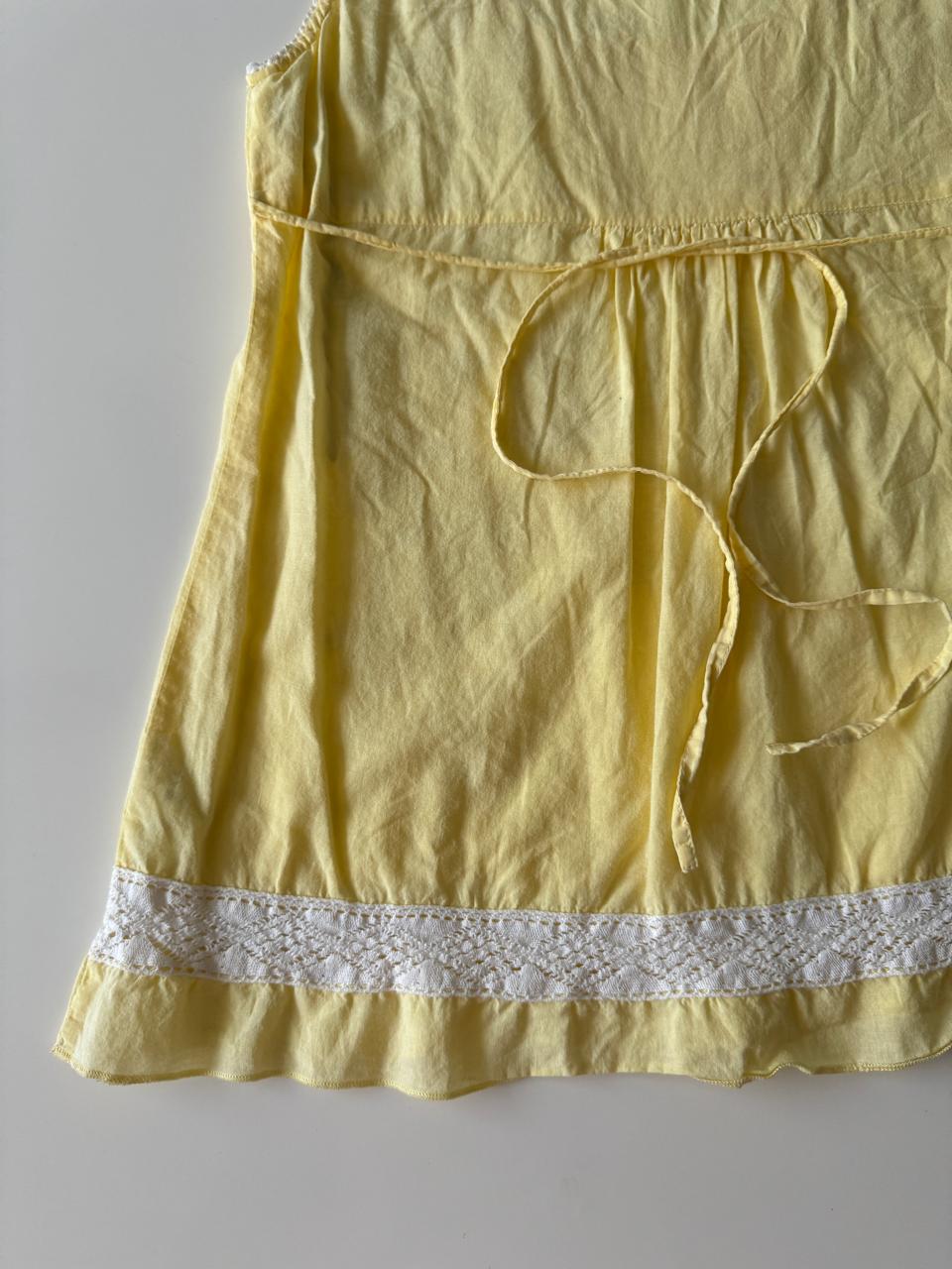 Blusa amarilla bordada, Talla S, Mujer