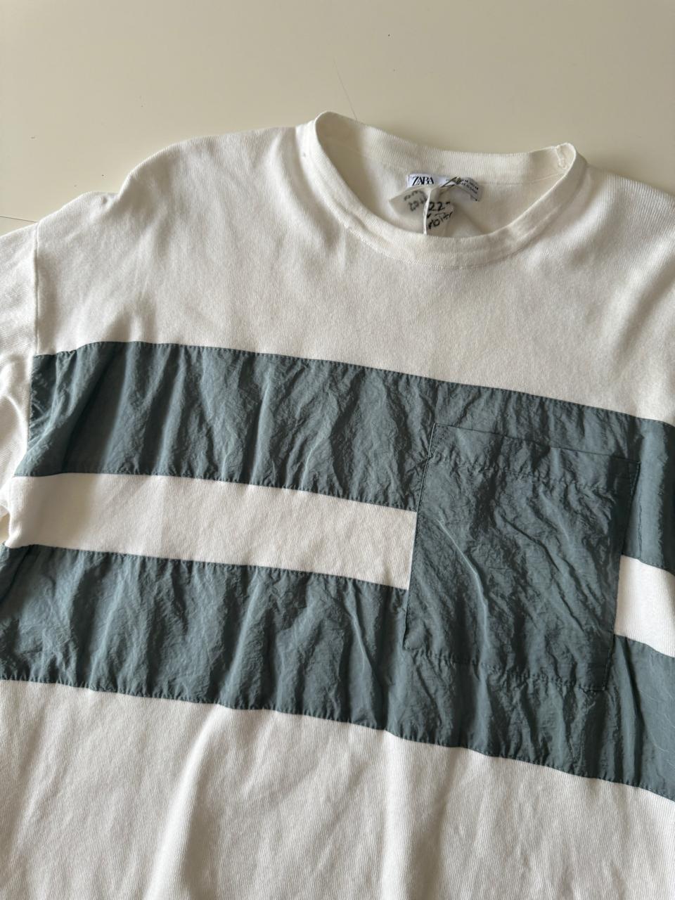 Playera con aplicaciones a bloques, Talla M, Hombre
