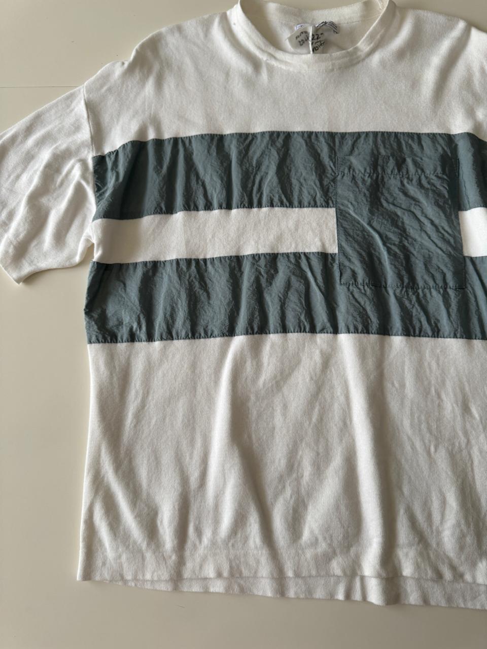 Playera con aplicaciones a bloques, Talla M, Hombre