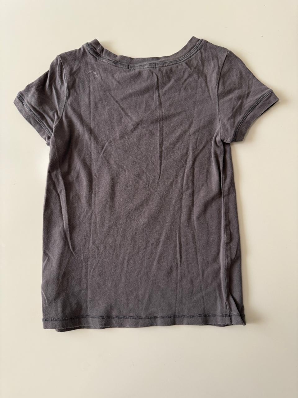 Playera gris con estrella de lentejuelas, Talla S, 6-7 años, Niña