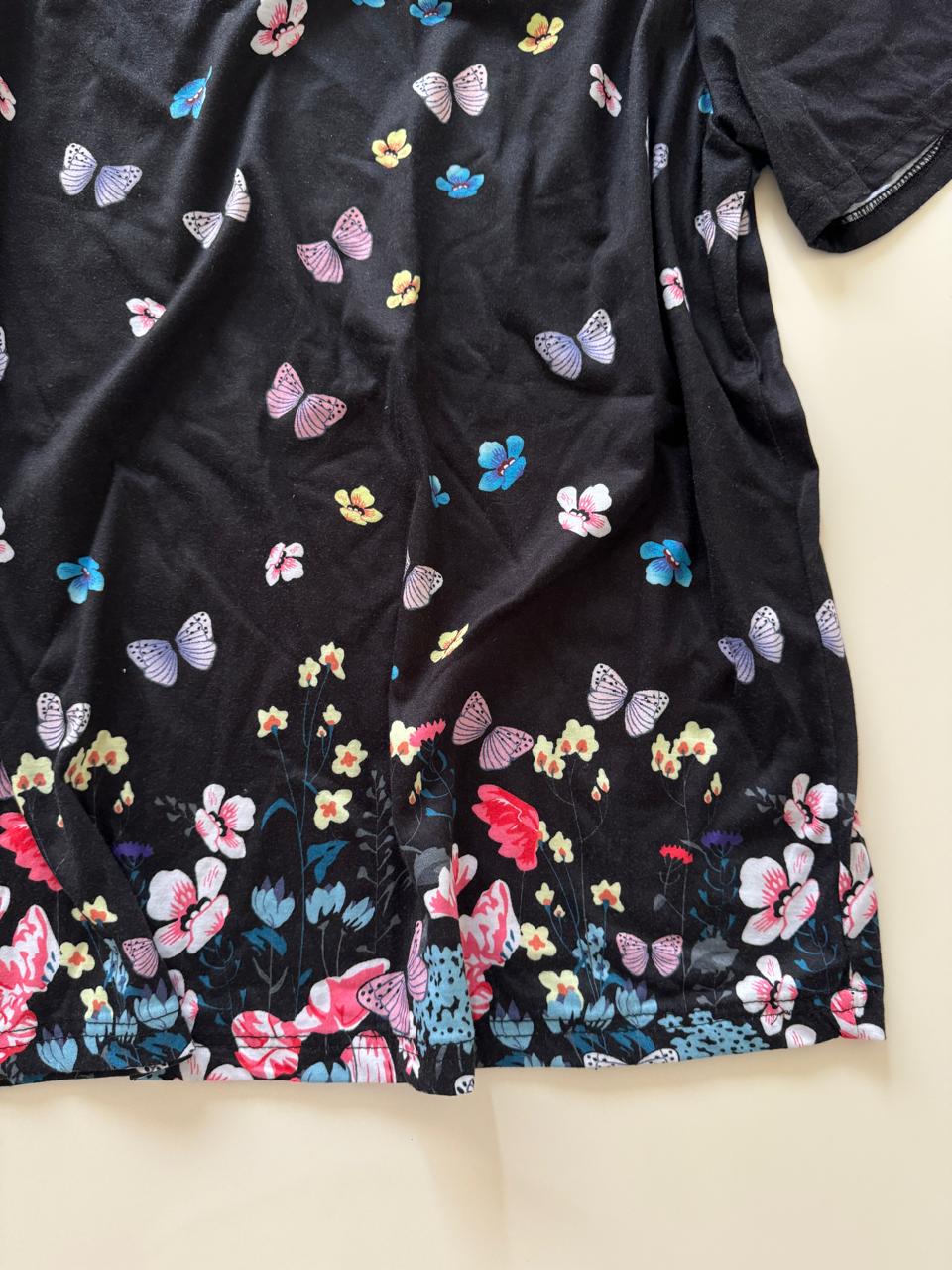 Playera negra estampada mariposas, Talla XXL, Mujer