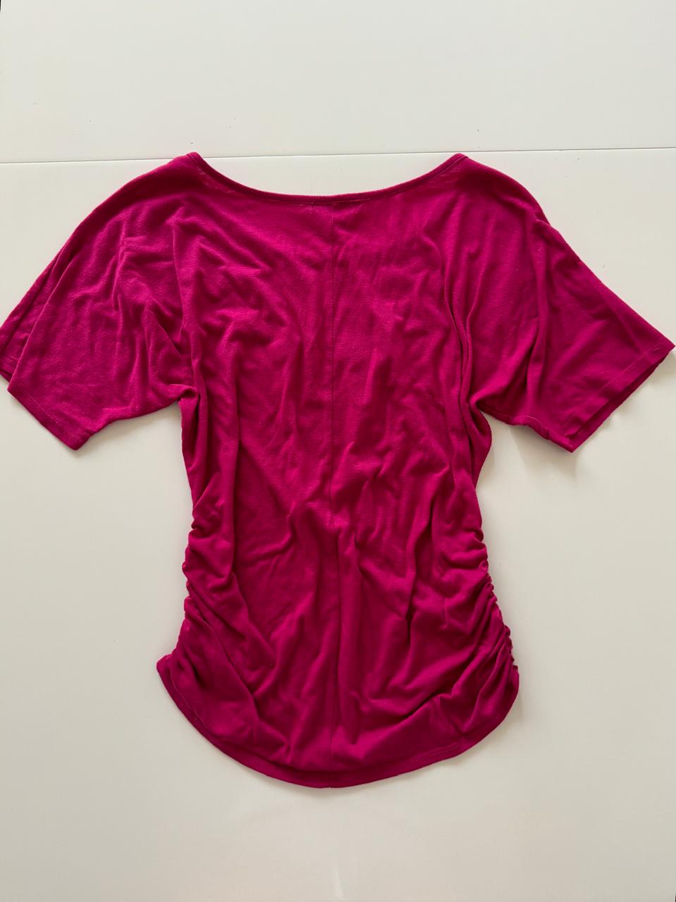 Playera rosa con aplicaciones al frente, Talla S, Mujer
