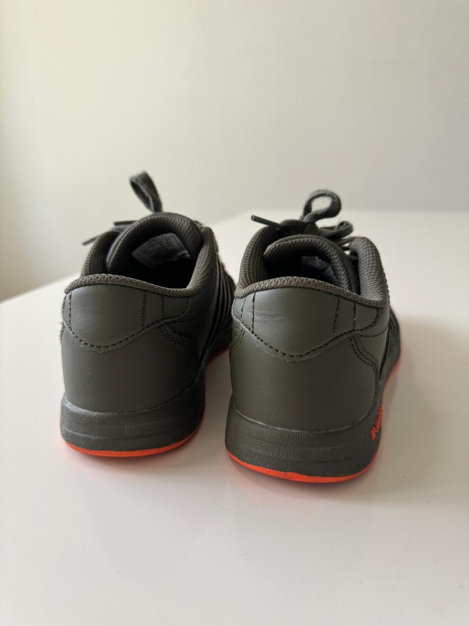 Tenis verdes, Talla 22.5Cm, Niño
