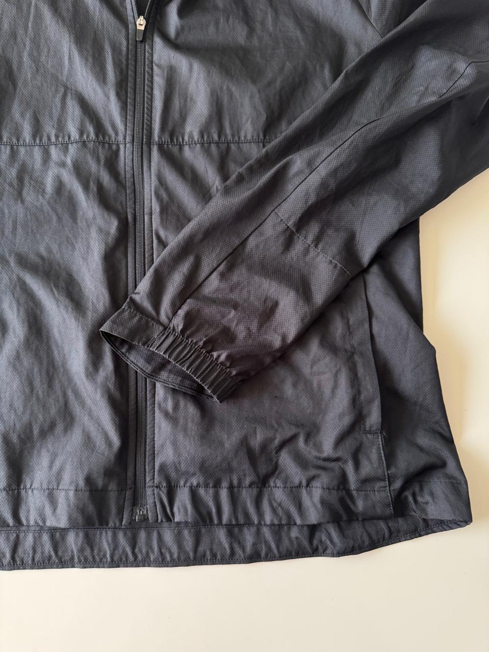 Rompevientos negro, Talla M, Mujer