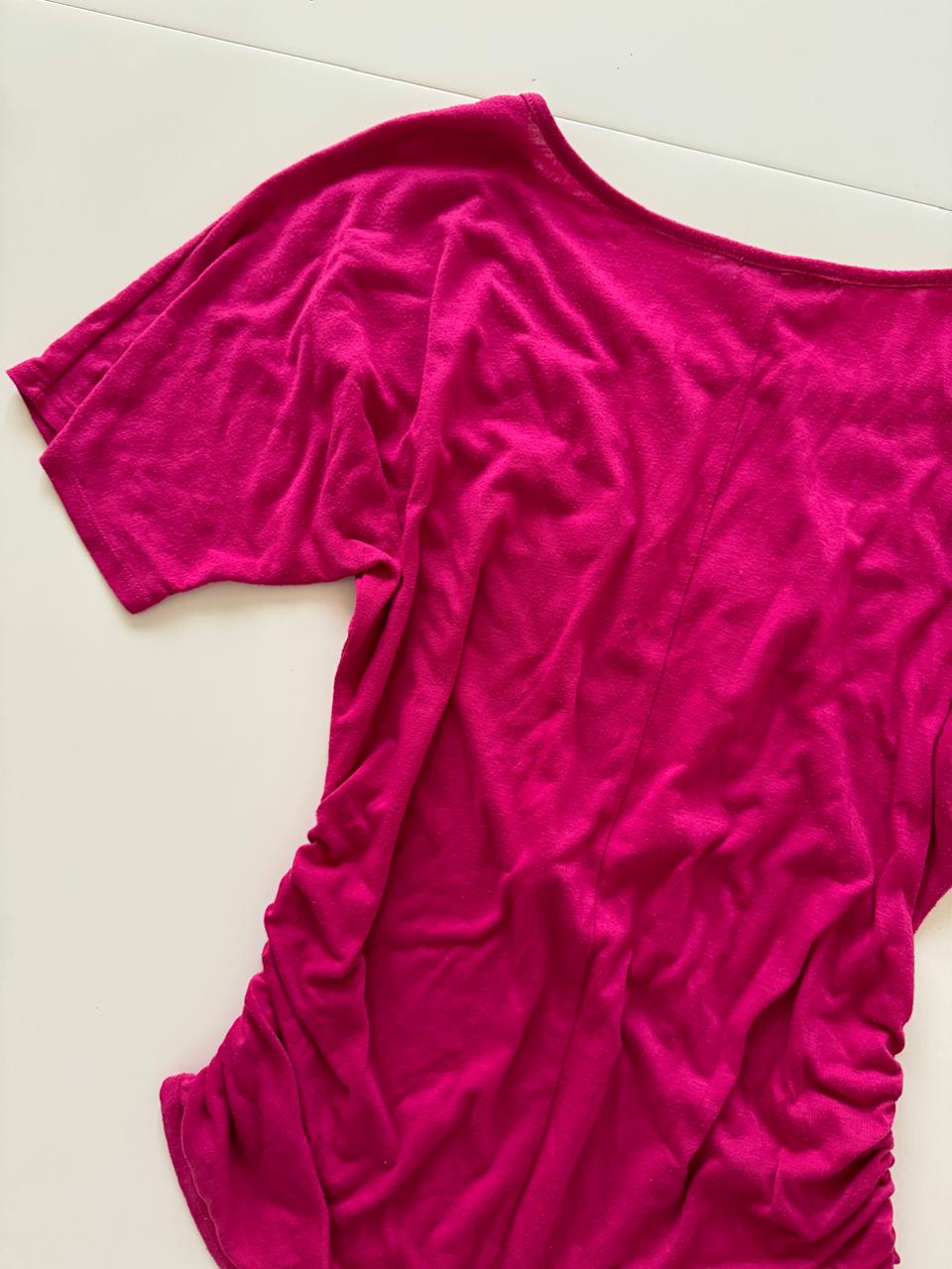Playera rosa con aplicaciones al frente, Talla S, Mujer