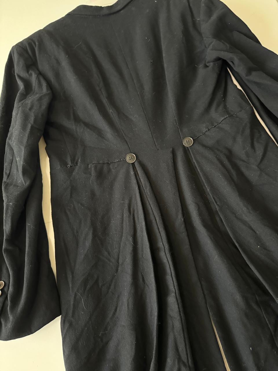RENTA: Abrigo negro, Talla M, Hombre