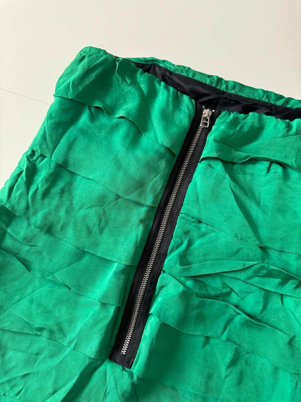 Vestido de holanes verde esmeralda, Talla M, 28mx, Mujer