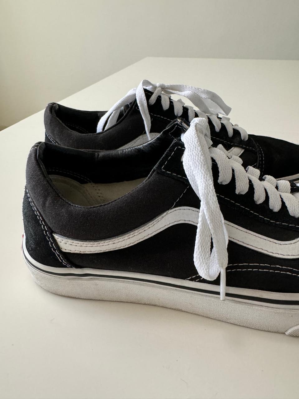 Tenis negros, Talla 27Mx, Hombre