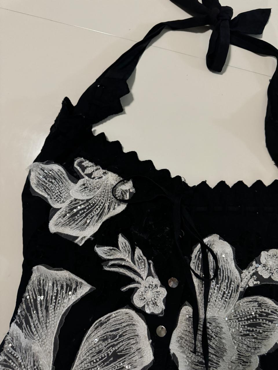 Halter negro con aplicaciones blancas, Talla M/L, Mujer, Unisex, Wilister