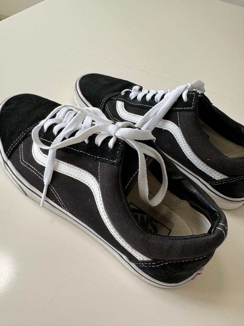 Tenis negros, Talla 27Mx, Hombre