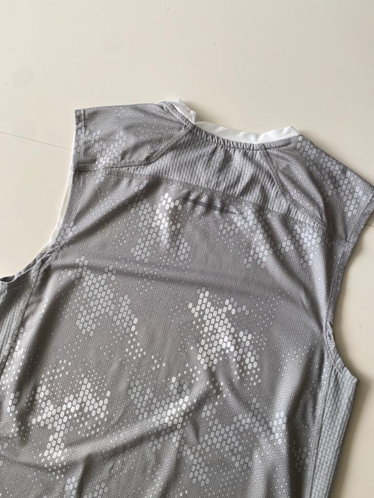 Playera deportiva blanca, Talla S, Hombre