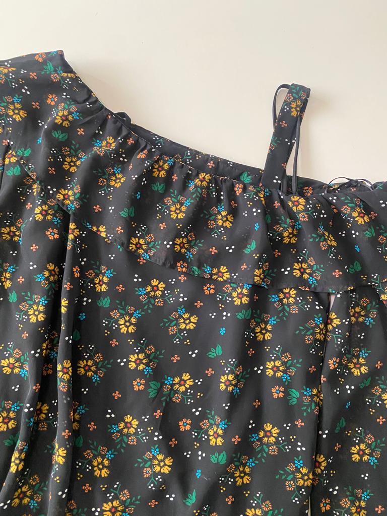 Blusa translucida con tirante en hombro, Talla XL, Mujer